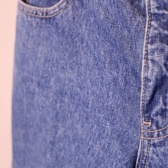 Vintage Acid Wash Cropped Mom Jeans - Picture 6 of 6